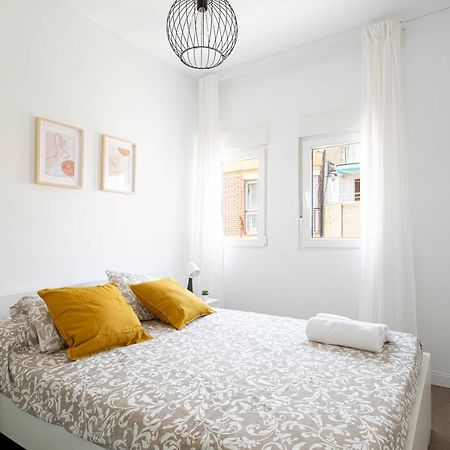 Apartment Beach Picasso Sant Adria de Besos Buitenkant foto