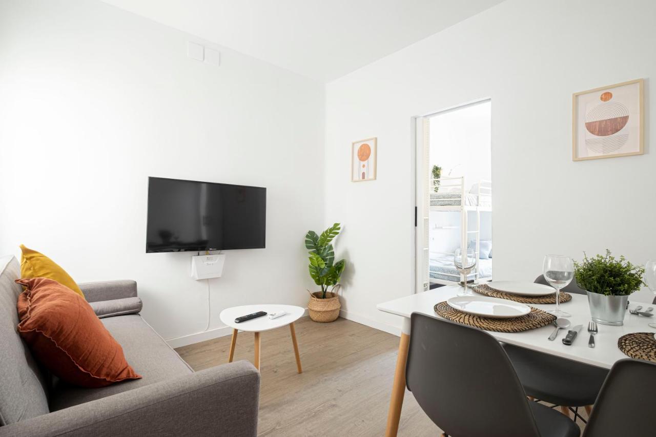 Apartment Beach Picasso Sant Adria de Besos Buitenkant foto