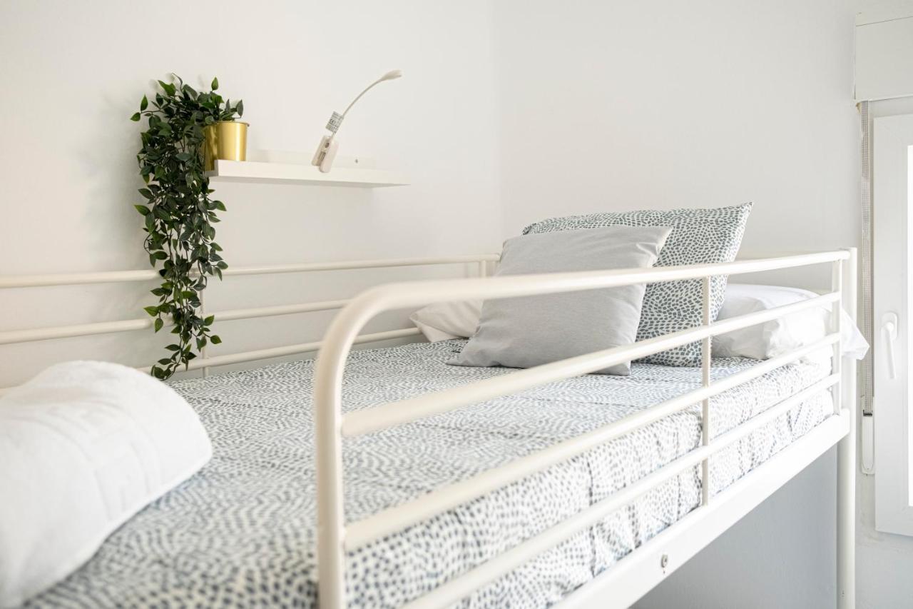 Apartment Beach Picasso Sant Adria de Besos Buitenkant foto